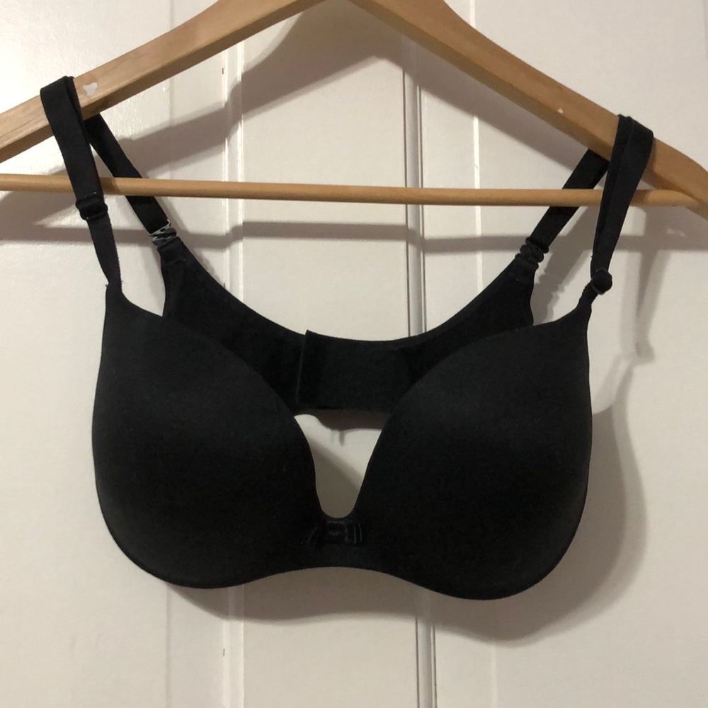Victoria’s Secret 32DD Black lined demi bra